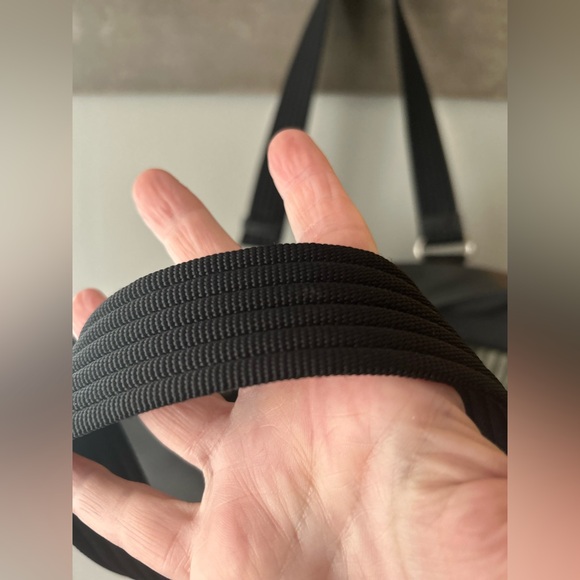 Sturdy Lacoste shoulder bag / tote - Picture 10 of 16